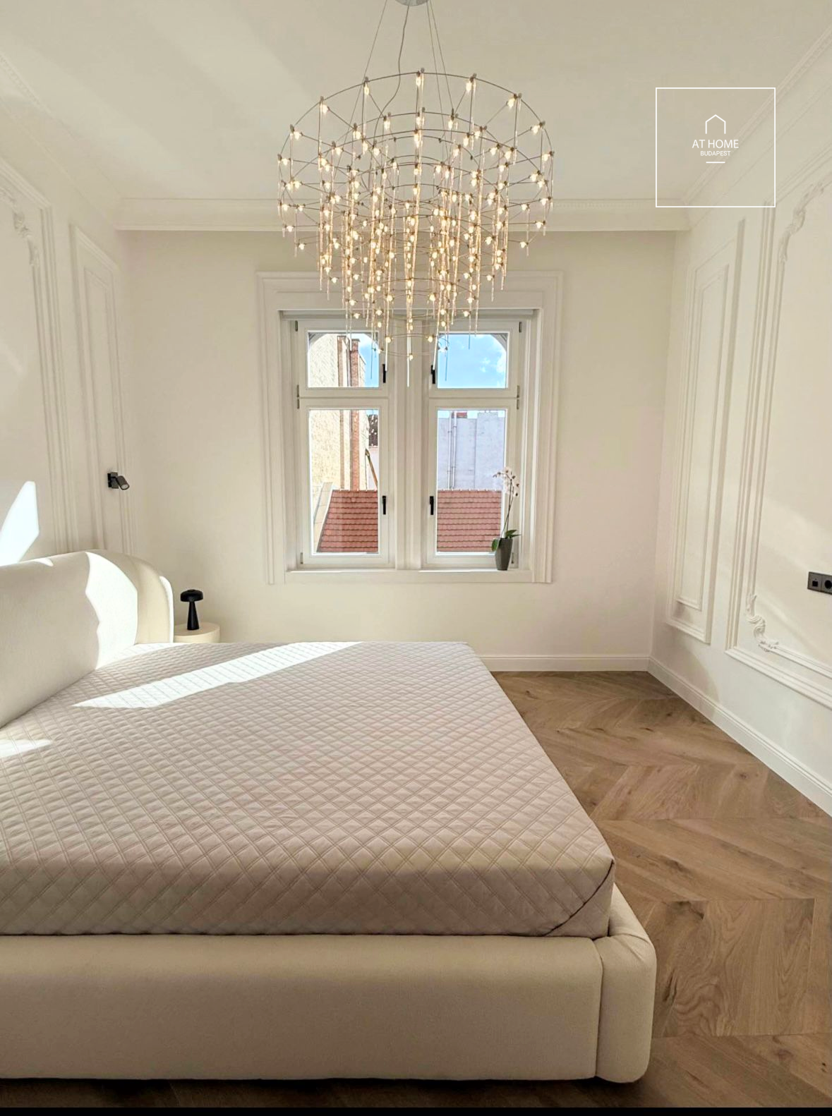 EXCLUSIVE LUXURY APARTMENT IN THE HEART OF BUDAPEST