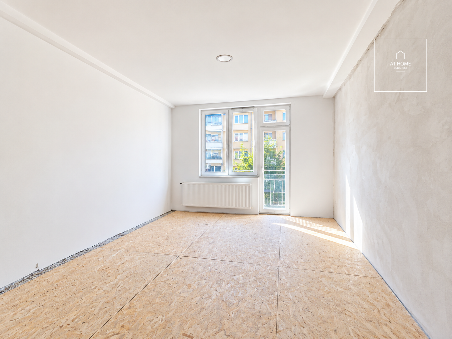 Bright Apartment for sale with Balcony for Renovation in Budapest’s Revitalising District IX