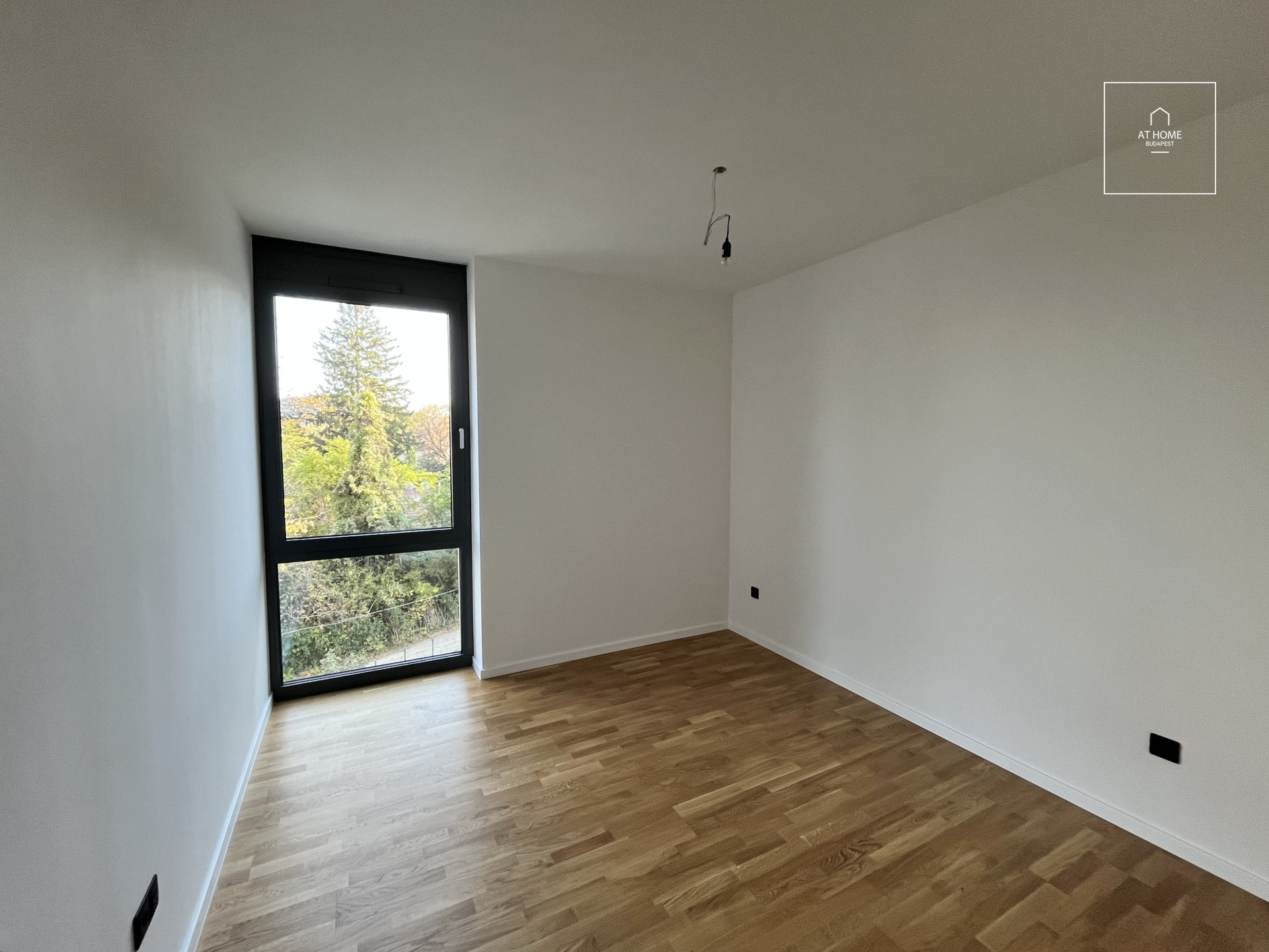 Newly built third-floor apartment with a balcony for rent  in District XII.