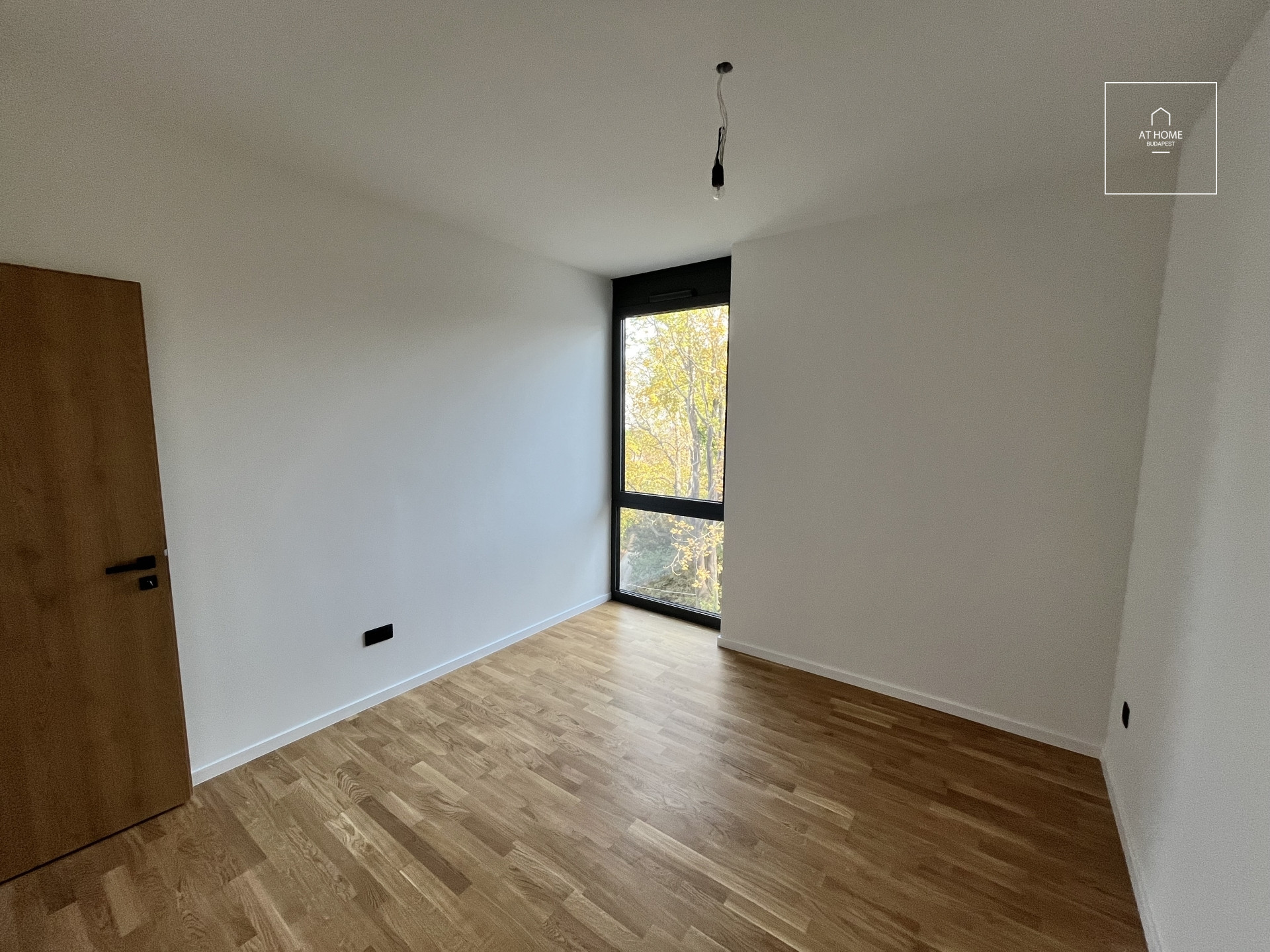 Newly built third-floor apartment with a balcony for rent  in District XII.