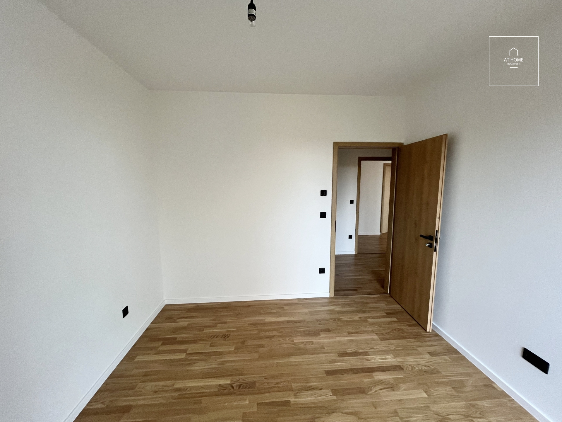 Newly built third-floor apartment with a balcony for rent  in District XII.