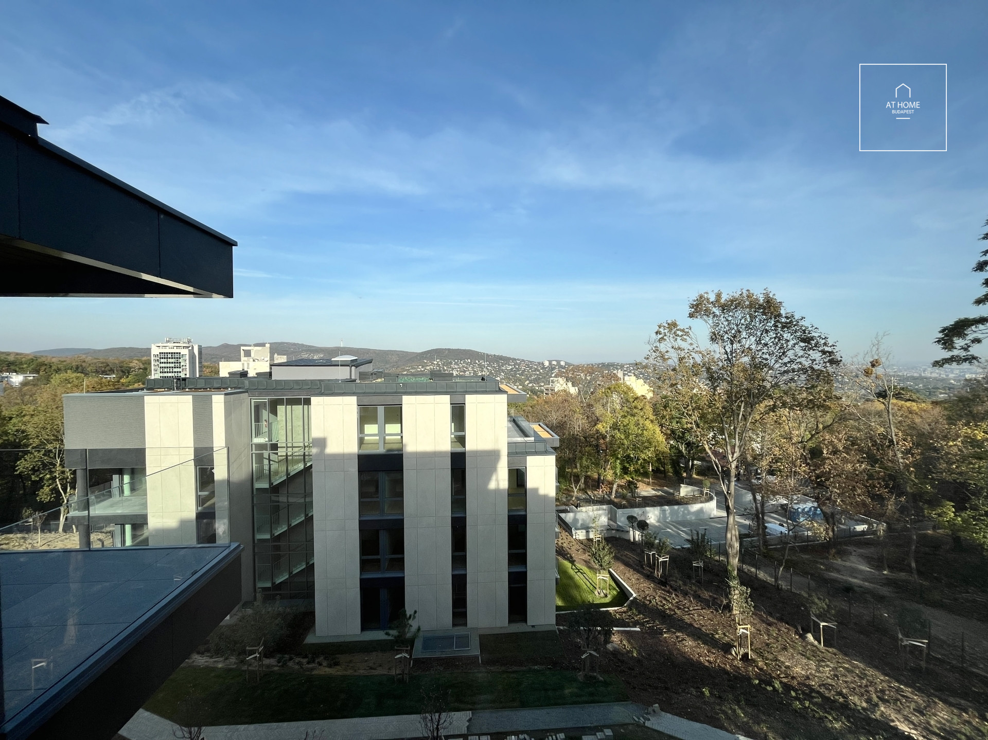 Newly built third-floor apartment with a balcony for rent  in District XII.