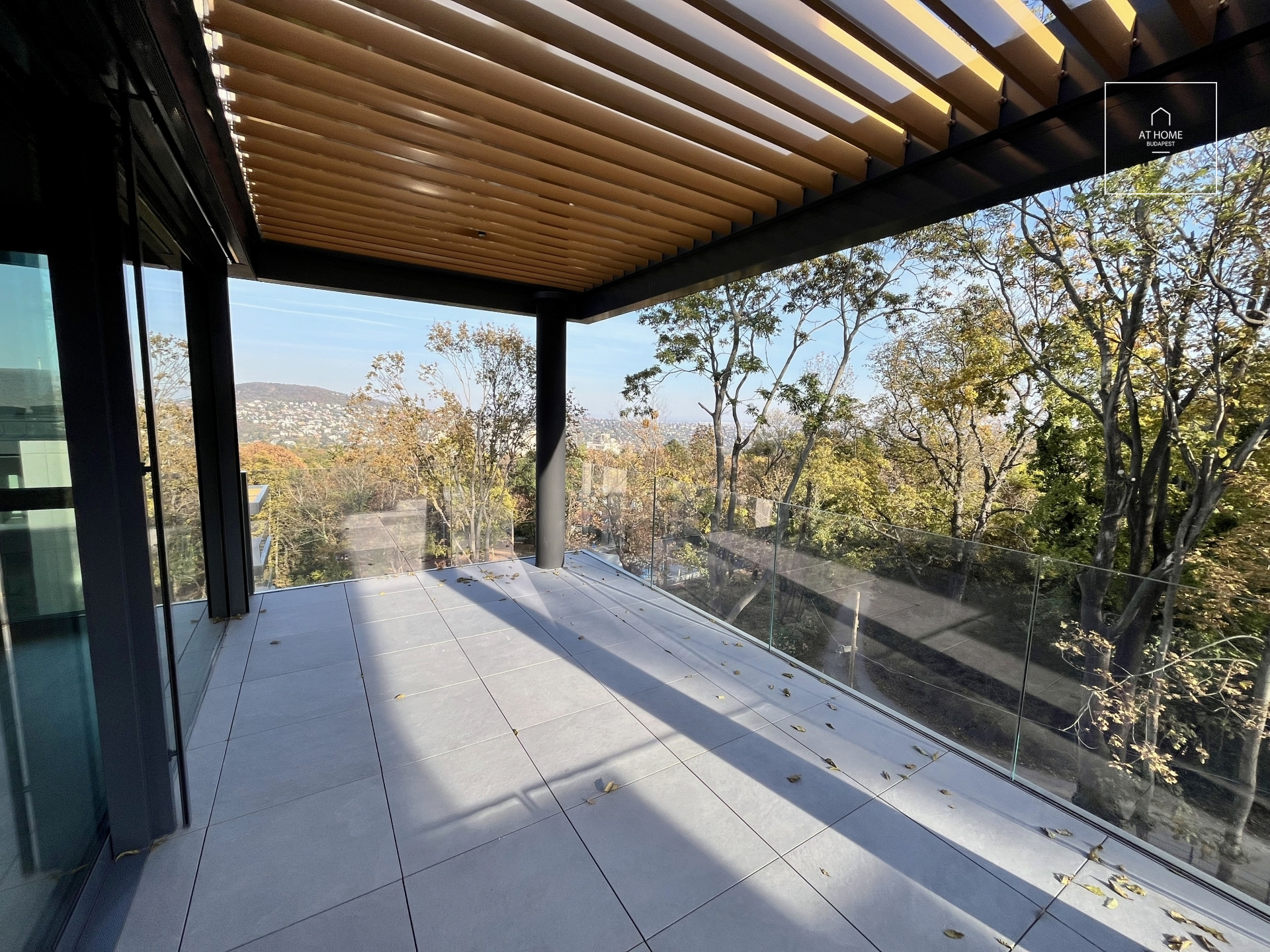 Newly built third-floor apartment with a balcony for rent  in District XII.