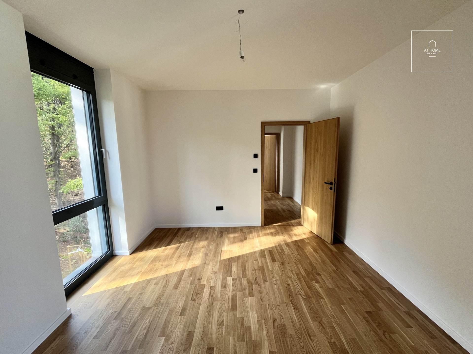 Newly built third-floor apartment with a balcony for rent  in District XII.