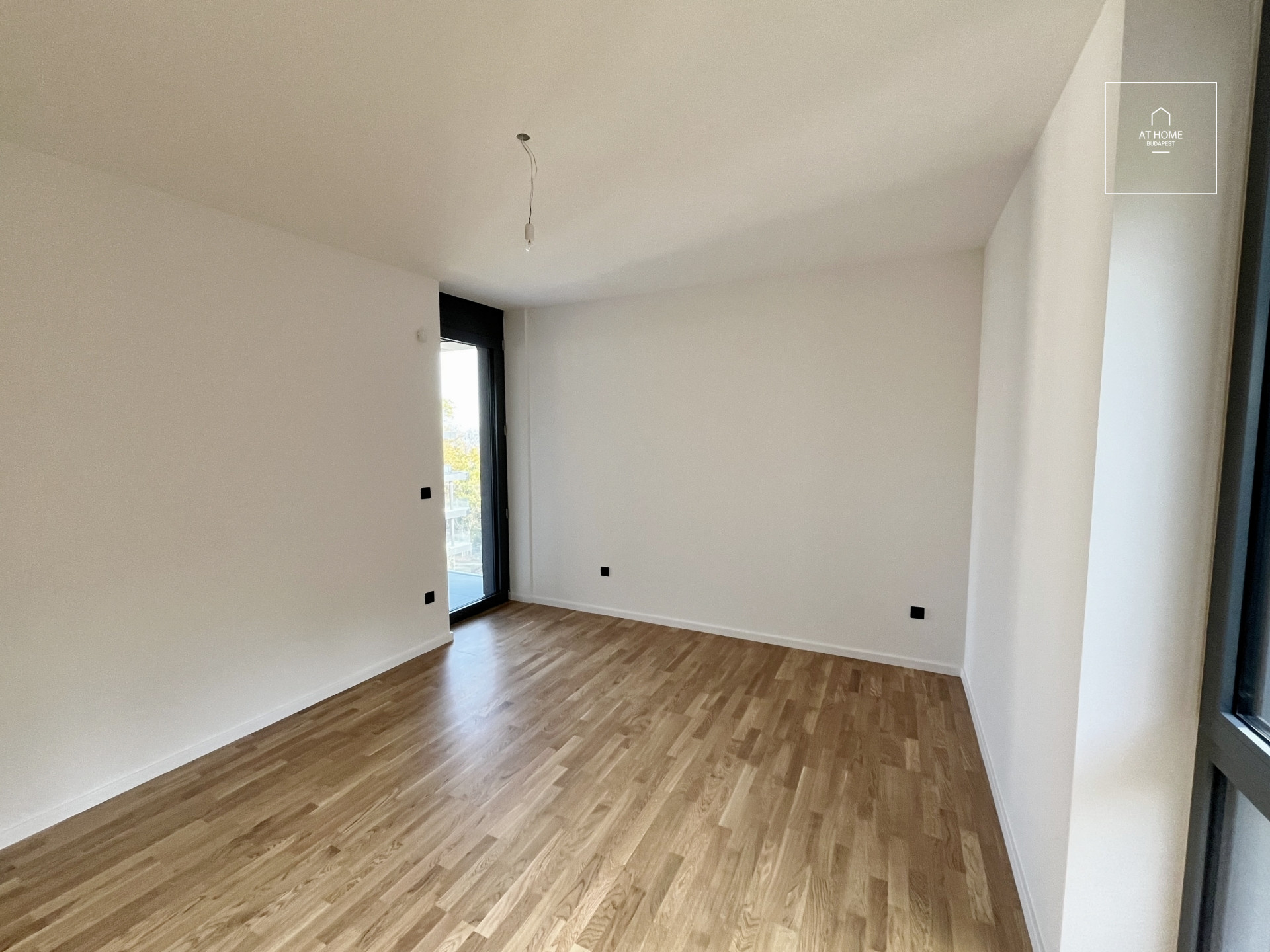 Newly built third-floor apartment with a balcony for rent  in District XII.