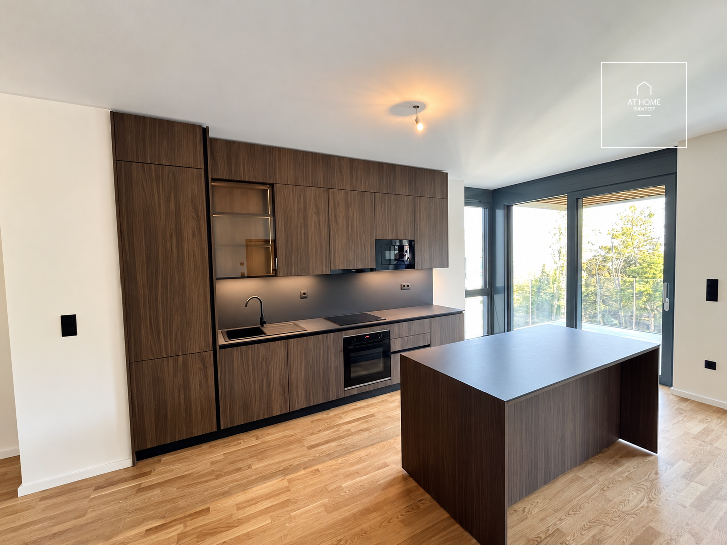 Newly built third-floor apartment with a balcony for rent  in District XII.