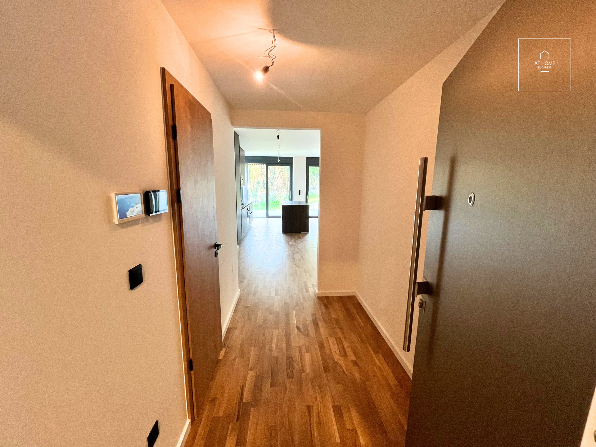 Newly built first-floor apartment with a balcony and garden access for rent in District XII