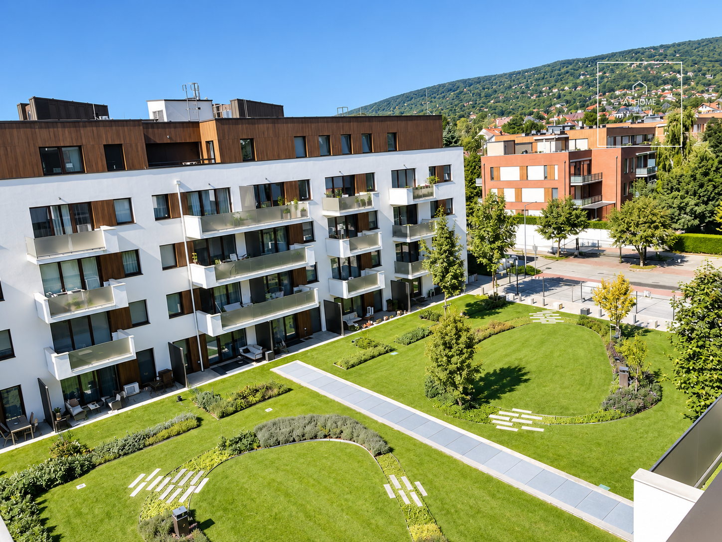 Panoramic Penthouse Apartment for Sale in Sasad, District XI.