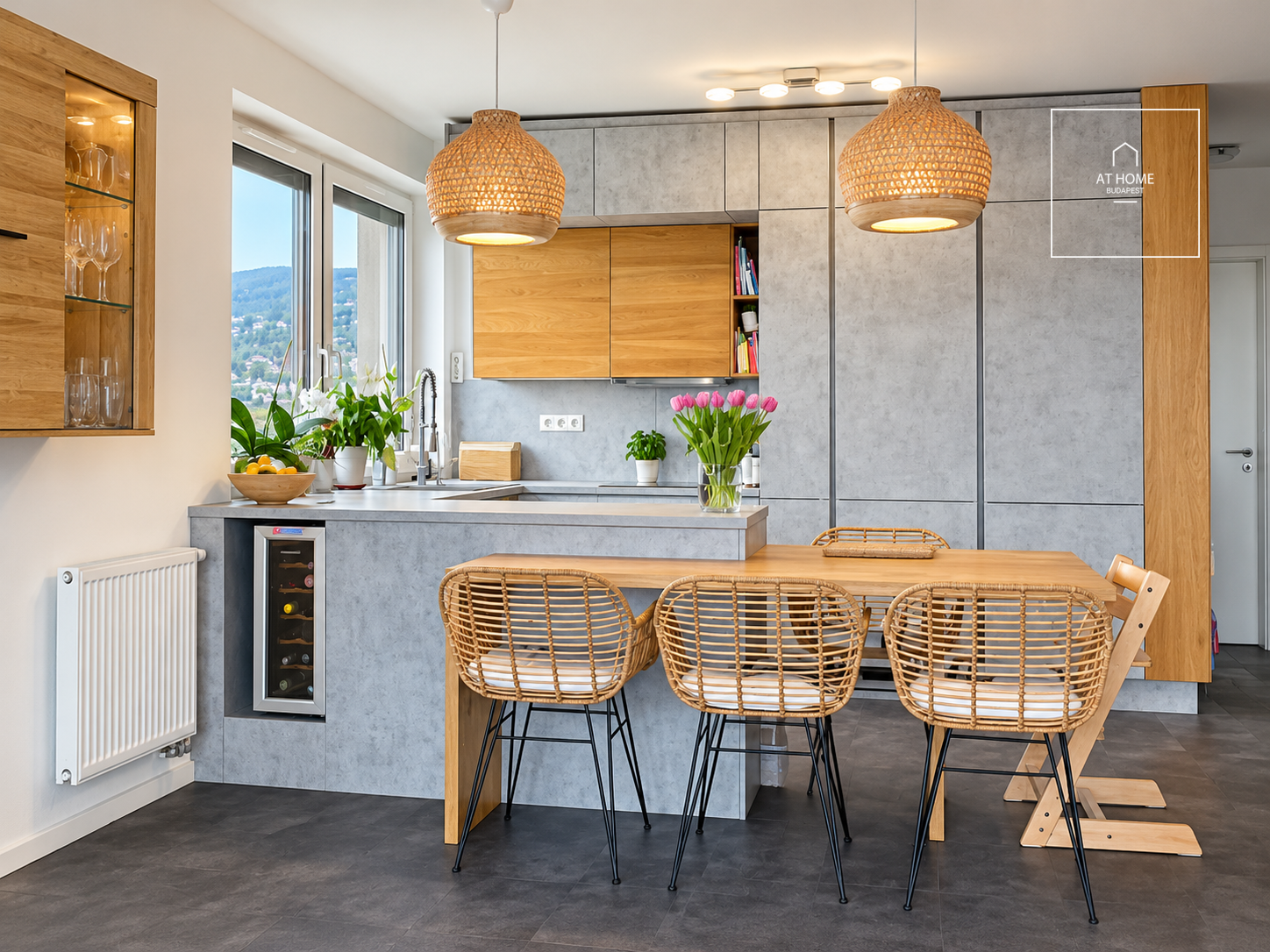 Panorámás penthouse lakás eladó a XI. kerületben, Sasadon