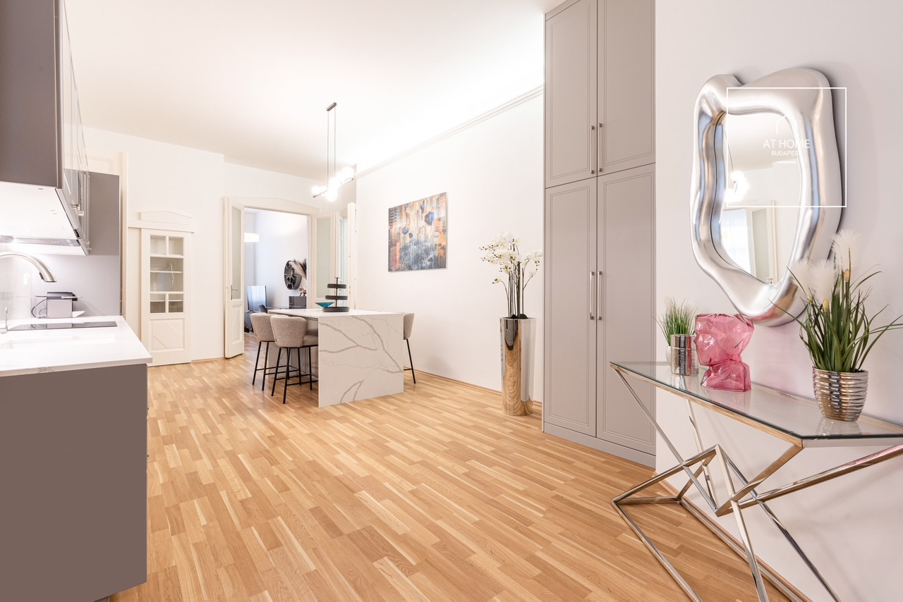 Renovated 2-Bedroom Premium Apartment in District V, Belváros