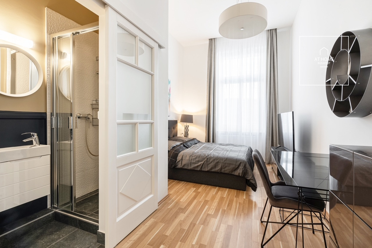 Renovated 2-Bedroom Premium Apartment in District V, Belváros
