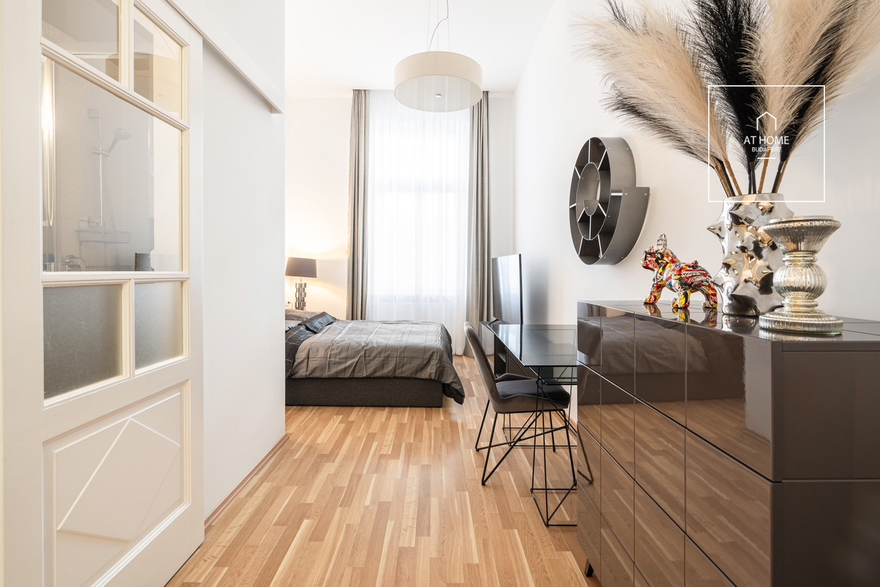 Renovated 2-Bedroom Premium Apartment in District V, Belváros