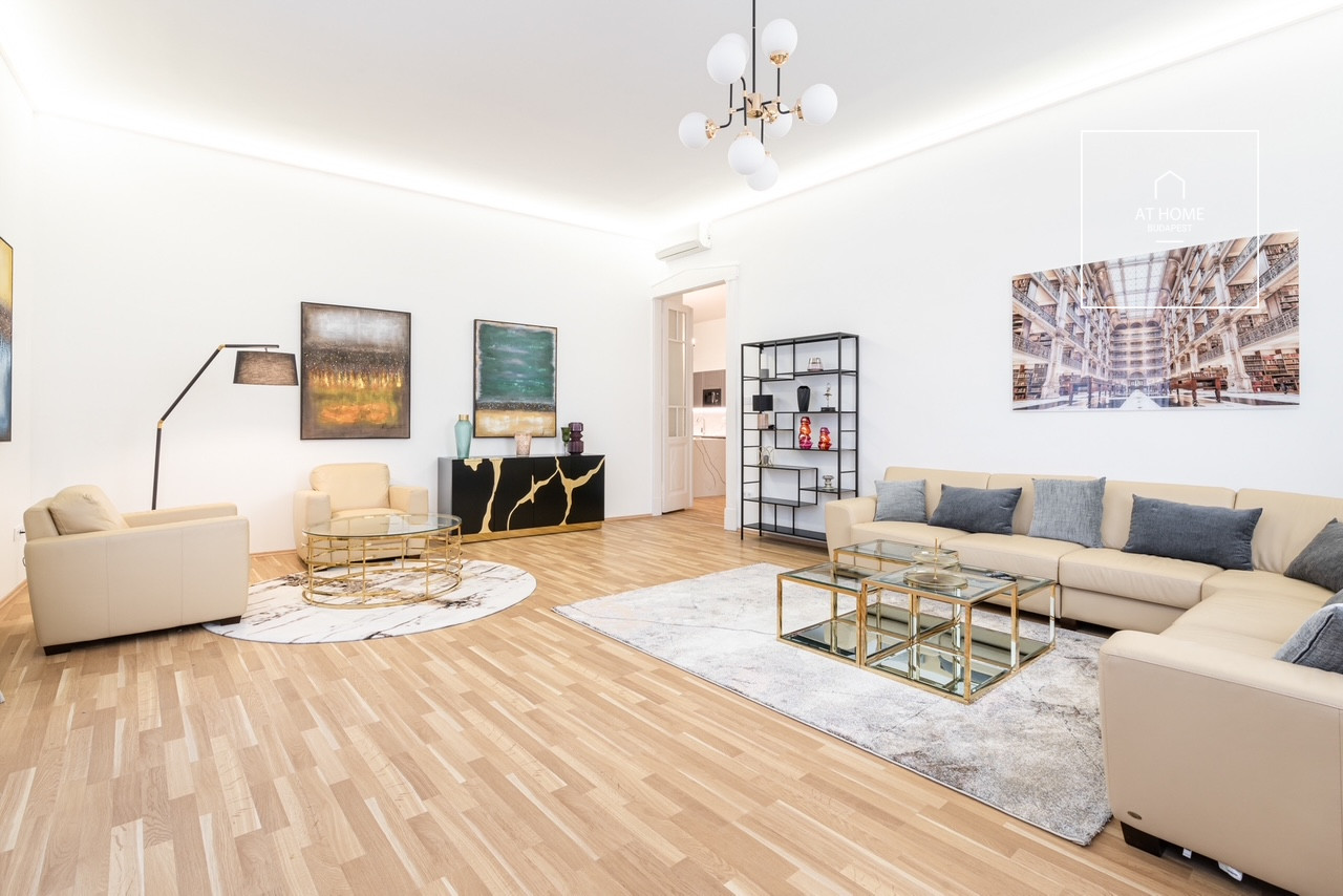 Renovated 2-Bedroom Premium Apartment in District V, Belváros