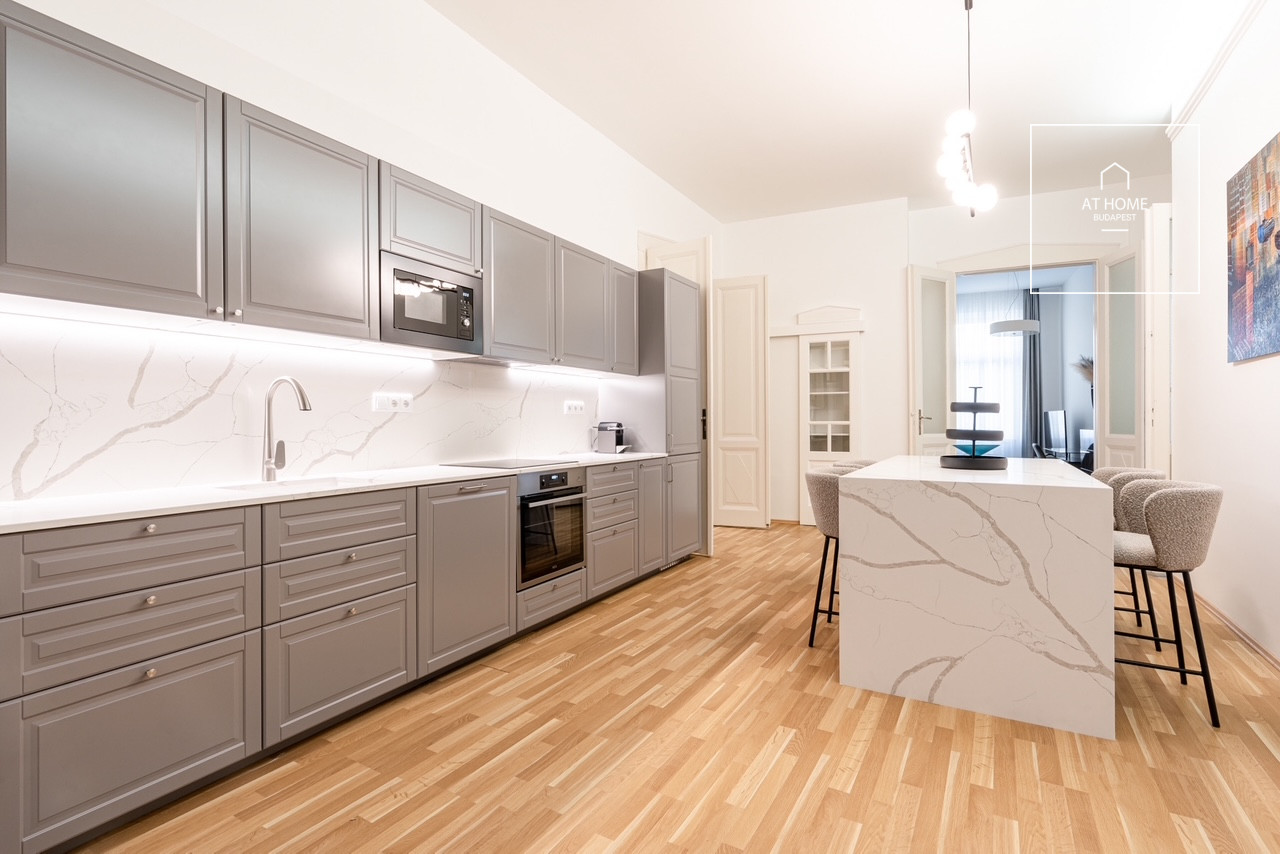 Renovated 2-Bedroom Premium Apartment in District V, Belváros