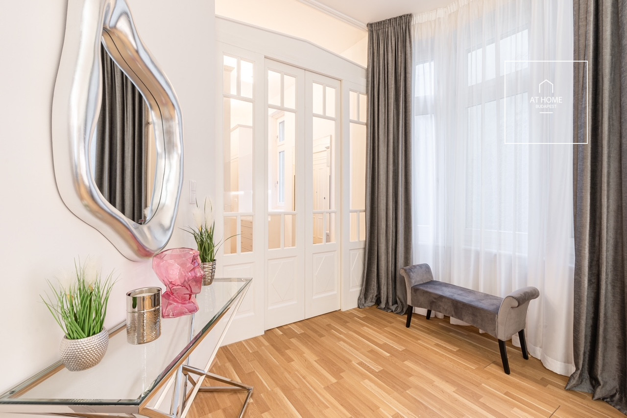 Renovated 2-Bedroom Premium Apartment in District V, Belváros