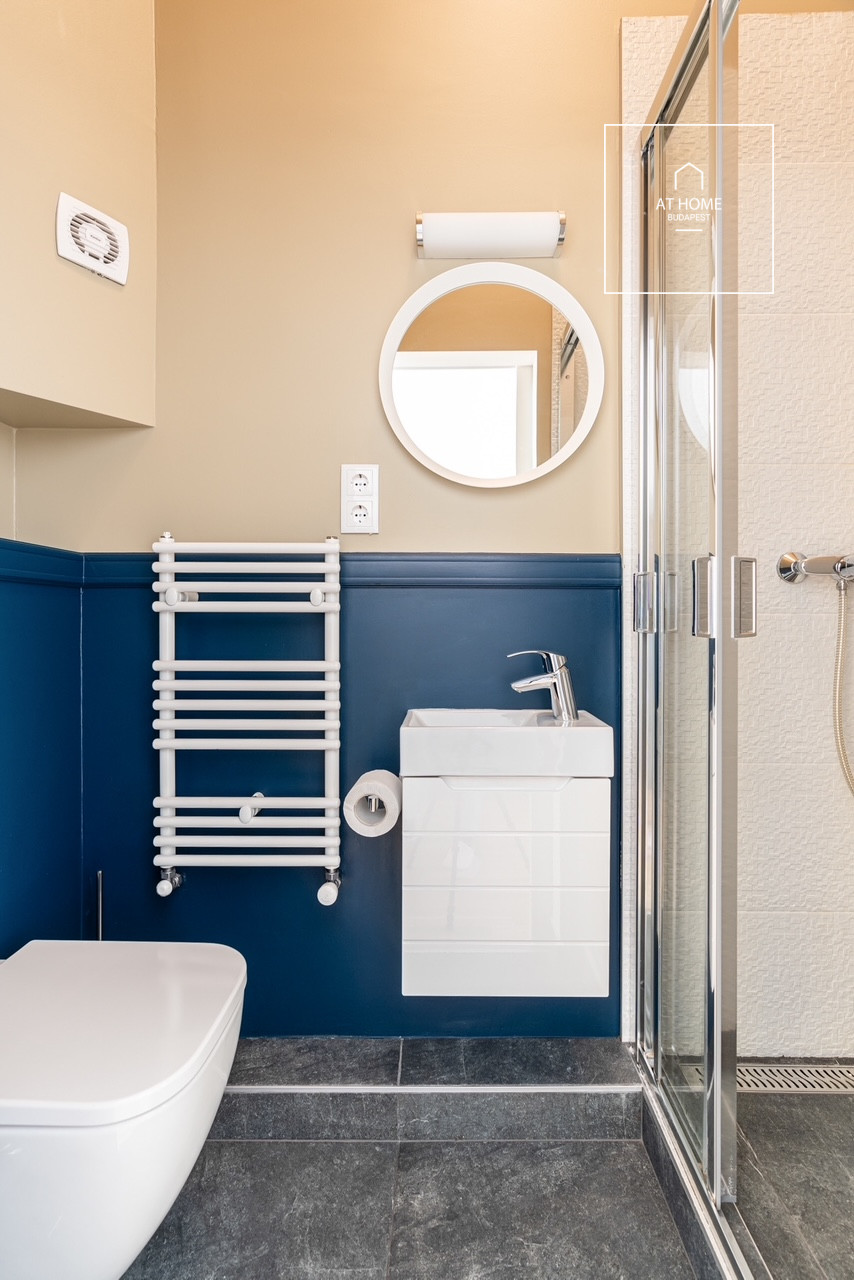 Renovated 2-Bedroom Premium Apartment in District V, Belváros