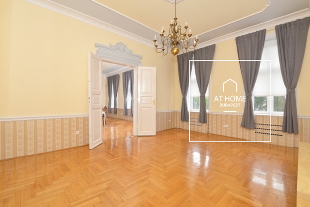 Two-bedroom 122 sqm apartment Budapest VI. district Terézváros