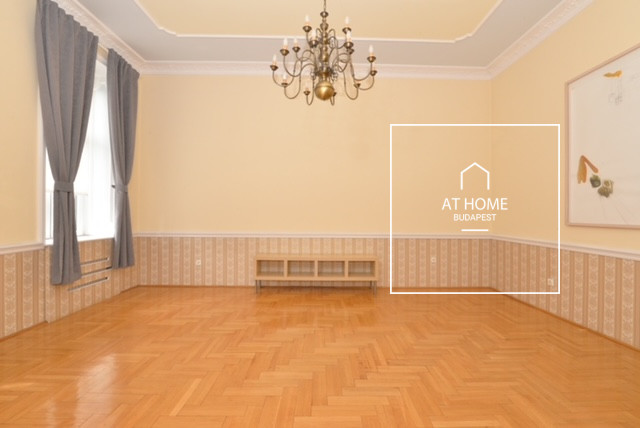 Two-bedroom 122 sqm apartment Budapest VI. district Terézváros