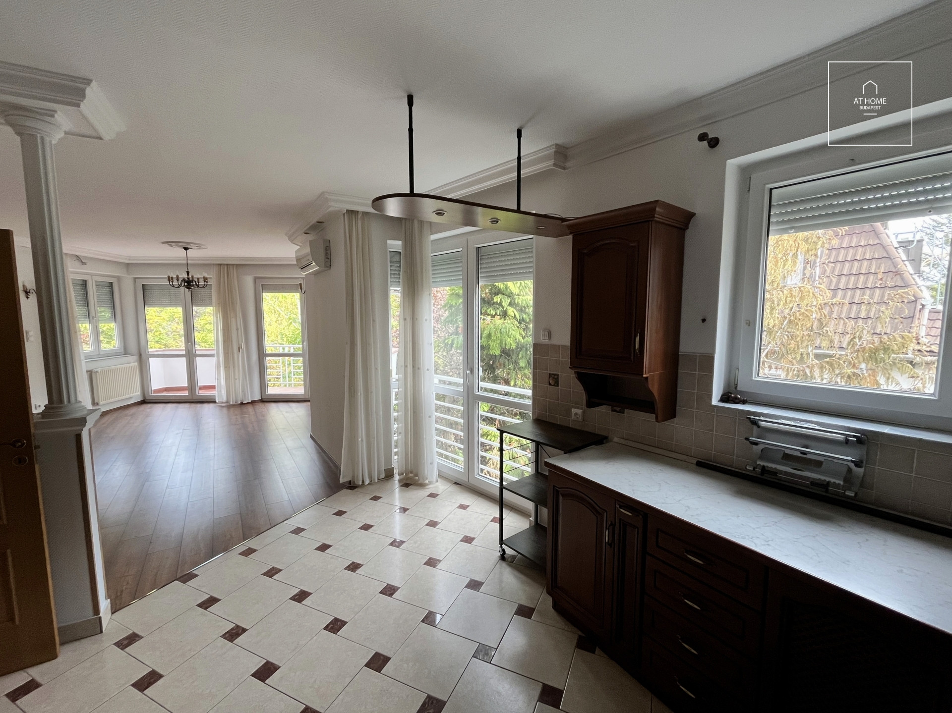 Spacious, Unfurnished Apartment with Garage in District XII