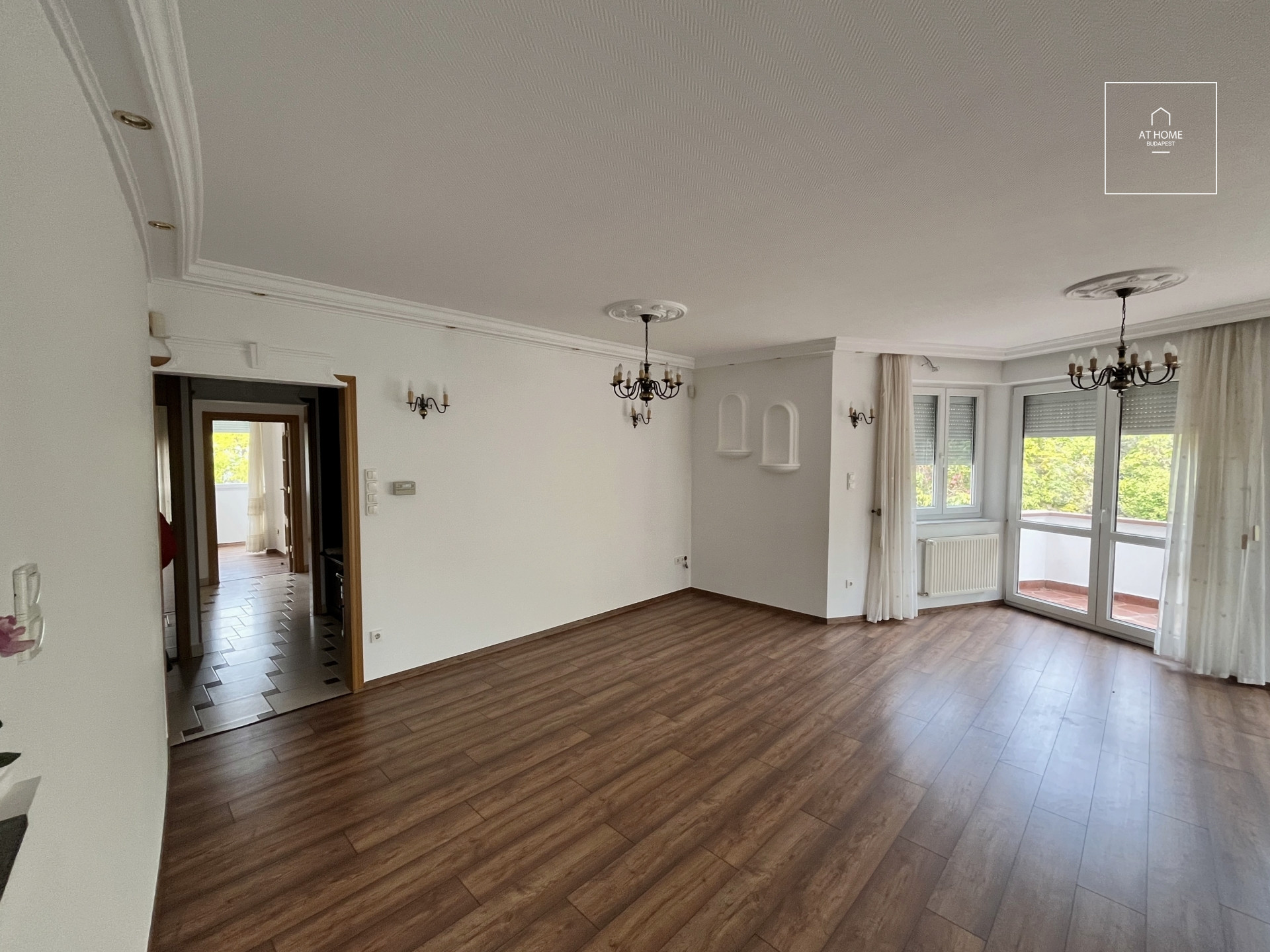 Spacious, Unfurnished Apartment with Garage in District XII