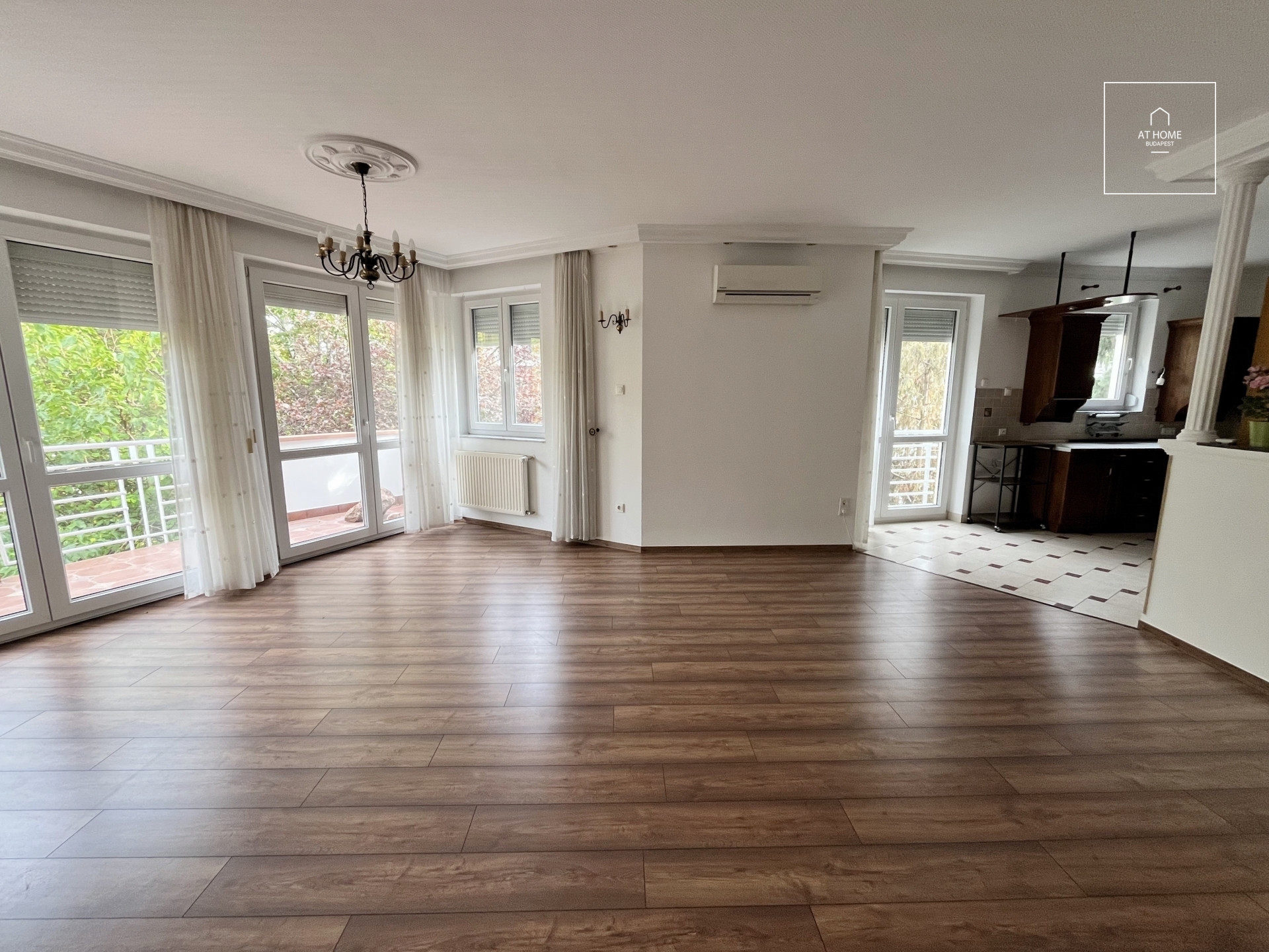 Spacious, Unfurnished Apartment with Garage in District XII
