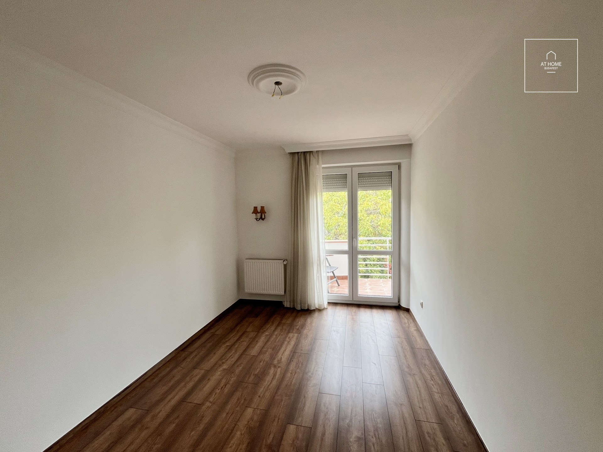 Spacious, Unfurnished Apartment with Garage in District XII
