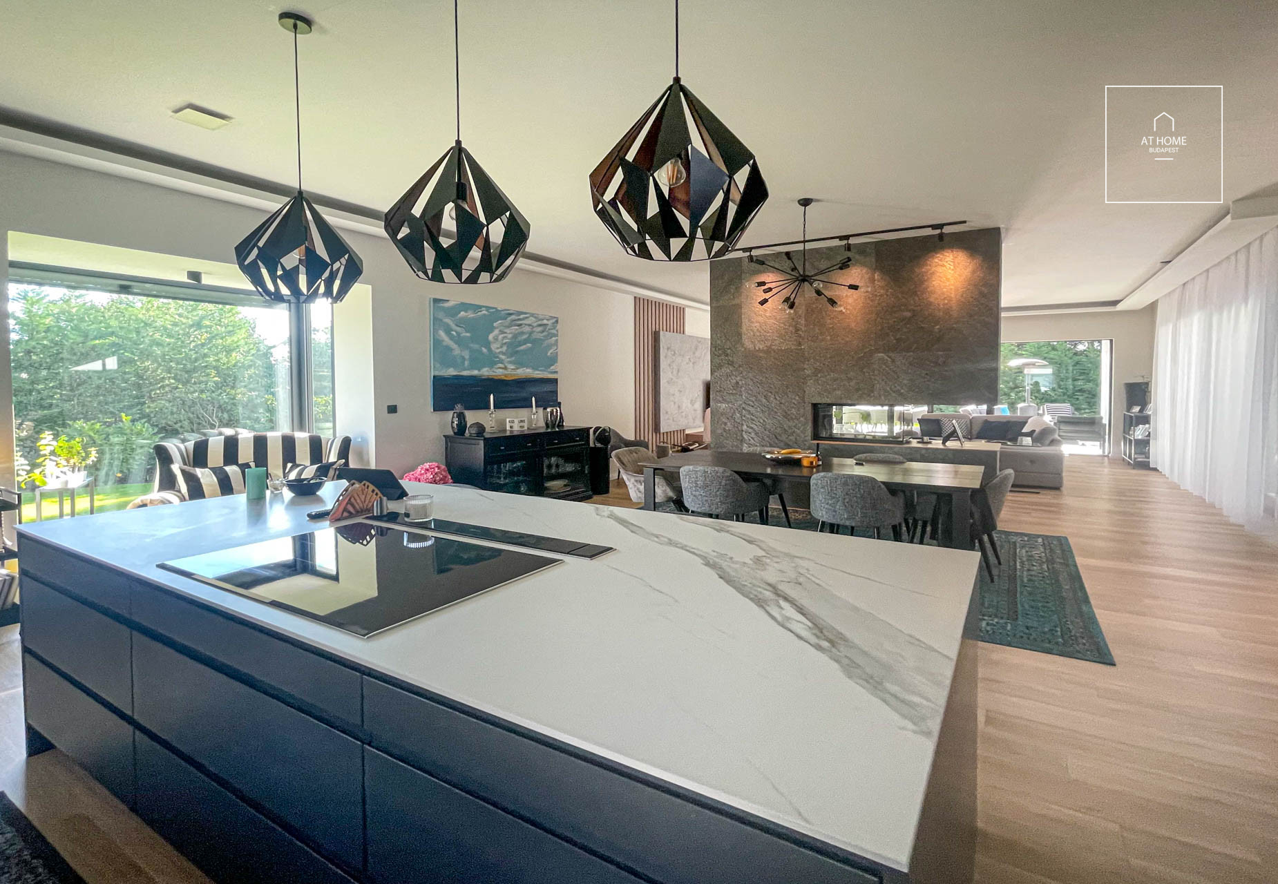 Exclusive 350 sqm family house with pool in Budapest, 3rd district, Hármashatárhegy