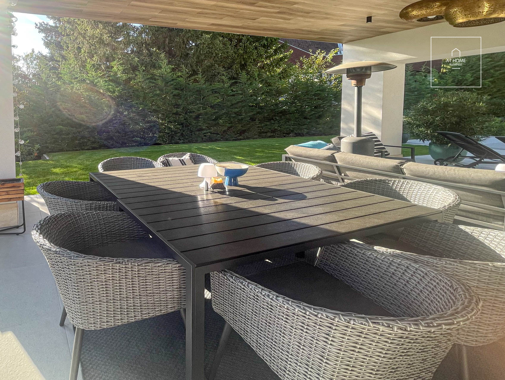 Exclusive 350 sqm family house with pool in Budapest, 3rd district, Hármashatárhegy