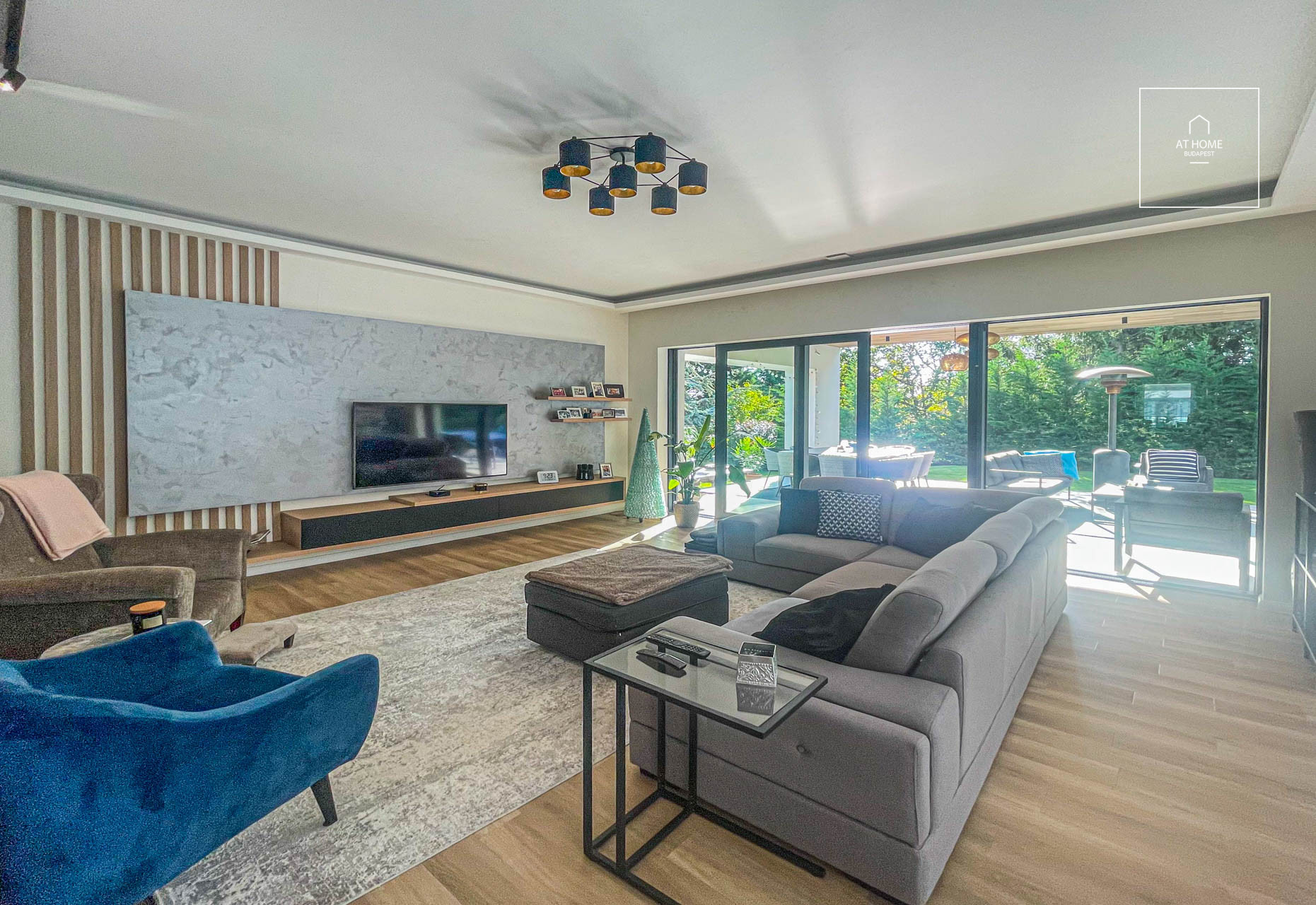 Exclusive 350 sqm family house with pool in Budapest, 3rd district, Hármashatárhegy