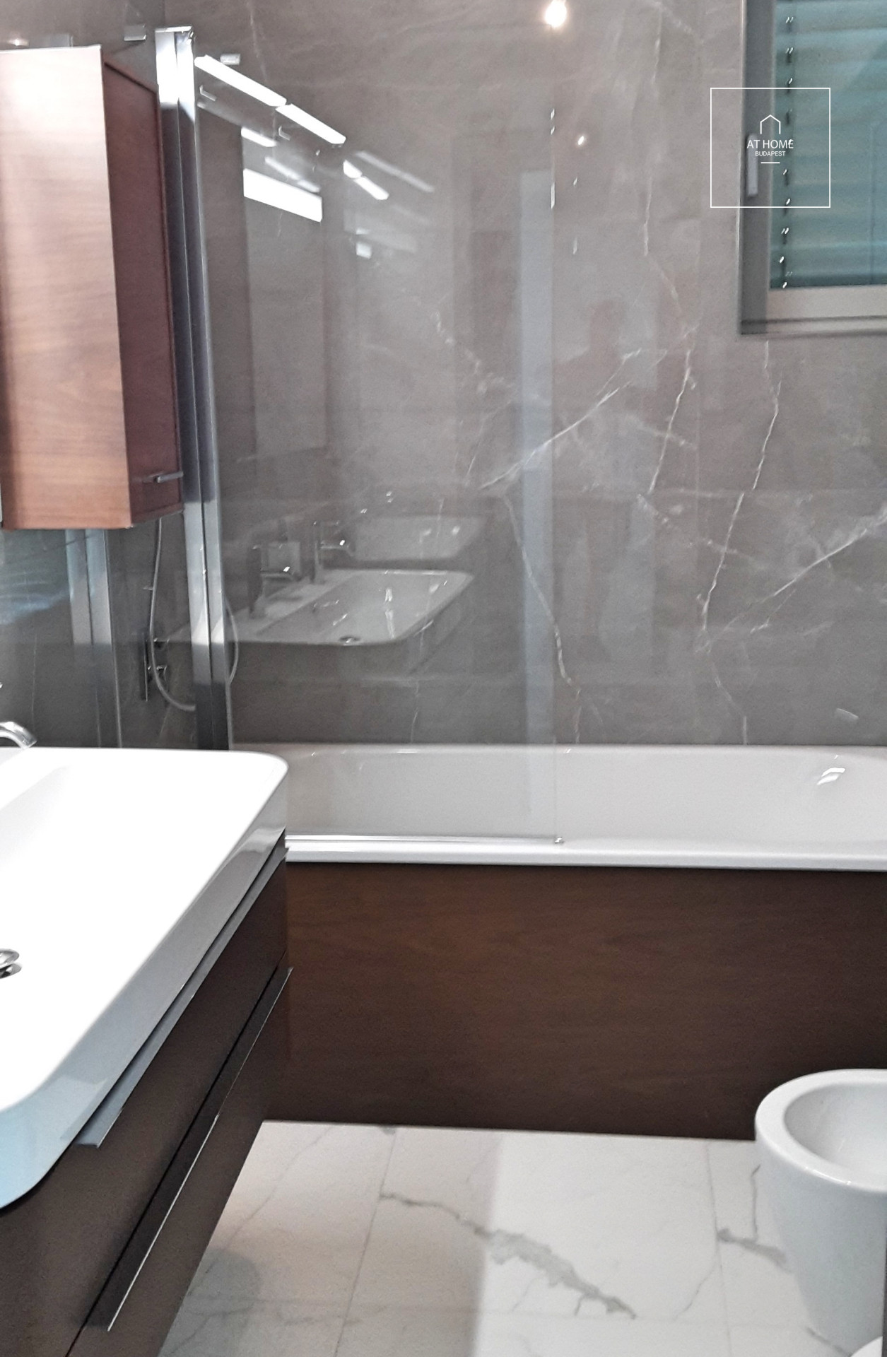 Spacious apartment with garden-connection for rent on Rosehill