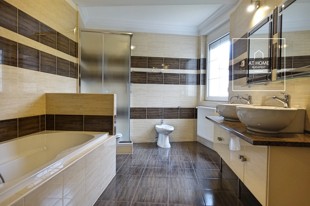 Elegant semi-detached house for rent Budapest XII. district, Mártonhegy