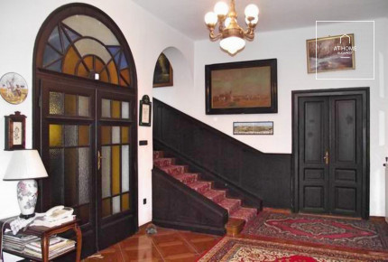 Exclusive villa for sale in Szabadbattyán
