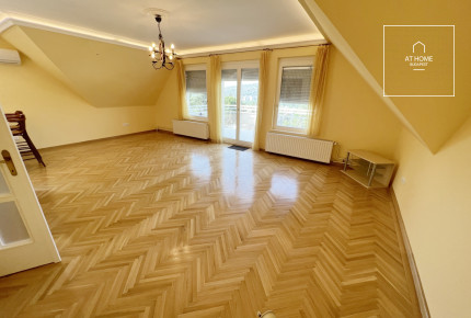 Refurbished 4-bedroom apartment in the II. district, Budapest