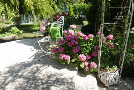Separate semi-detached house with view and beautiful garden for sale in Budapest, district 12