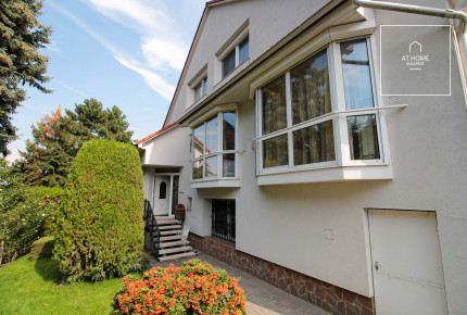 Semi-detached house for sale in the 11th district of Budapest, Sasad with a view of Gellért Hill