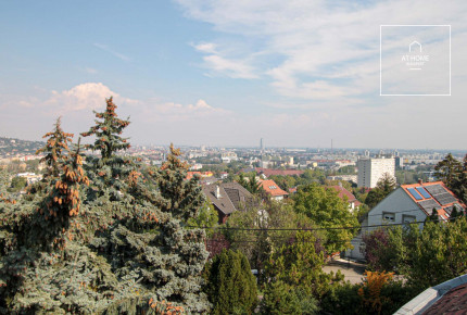 Semi-detached house for sale in the 11th district of Budapest, Sasad with a view of Gellért Hill