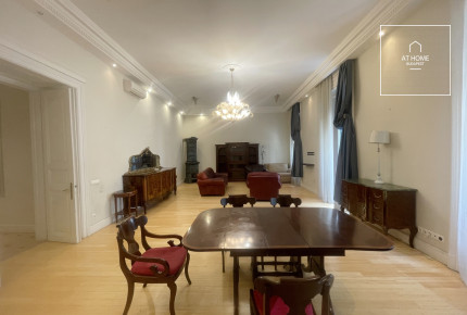 Spacious apartment in the downtown of Budapest, 5th district