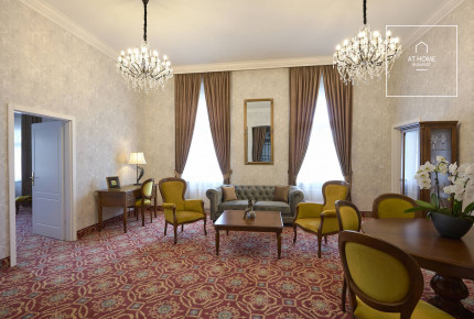 Exclusive 150 sqm luxury apartment in Budapest\'s most elegant Neo-Renaissance Palace in district 6
