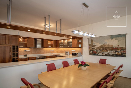 Luxury penthouse with panoramic view for sale in 11th district, Budapest